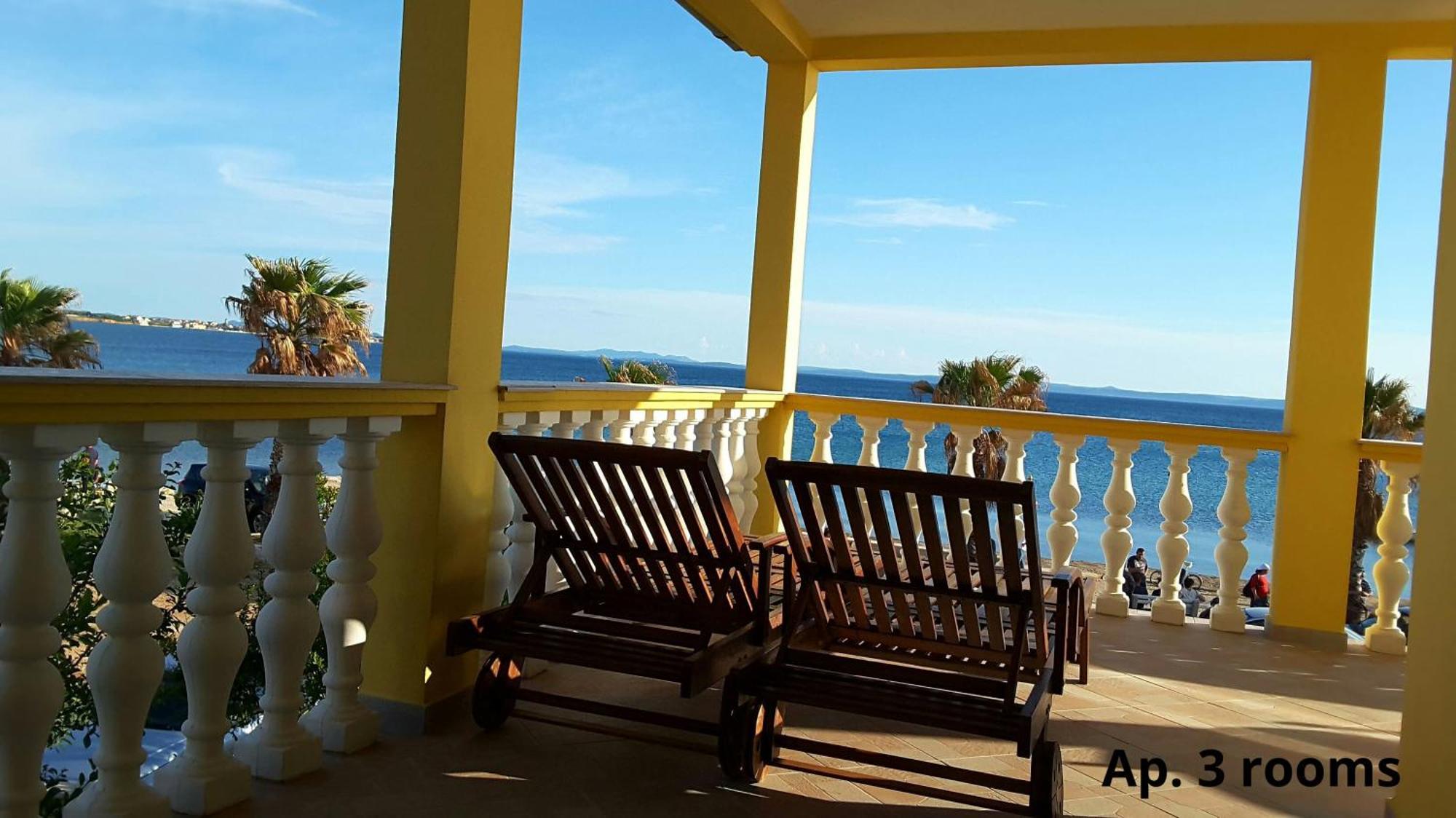 Deby Beach House Vir Esterno foto